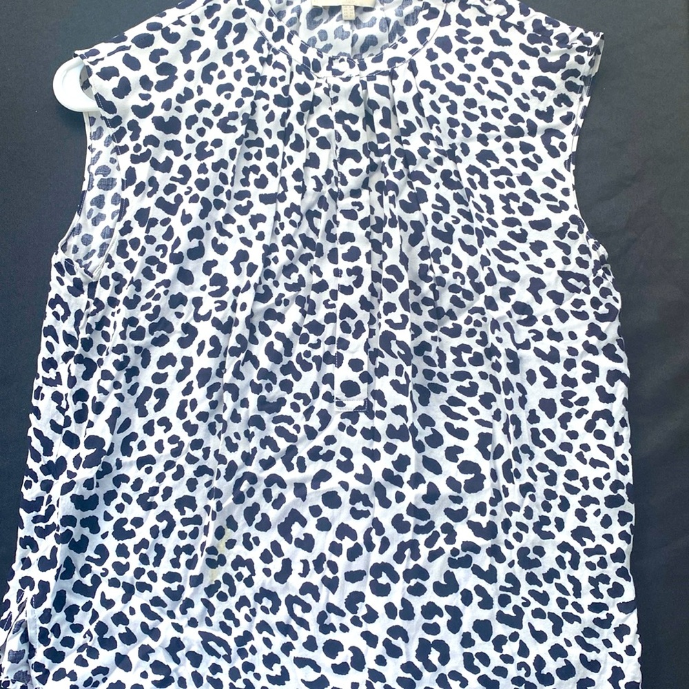 Small, Cheetah print, black and white sleeveless.